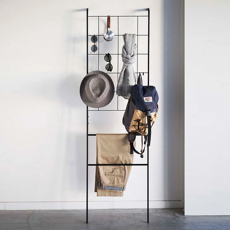 Bainugelarako metalezko euskarria eskuoihal-euskarria